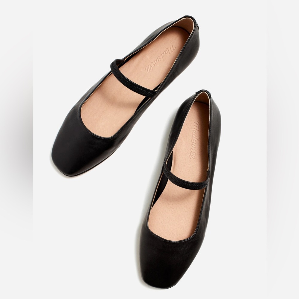 SOLD!!!Madewell Black Leather Flats
